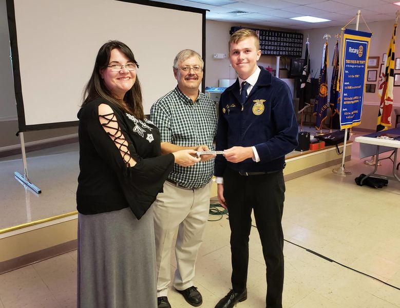 File:Smoketown Rotary Club 2018, Kelly Putz with Mike Harrington and Ryan Allen, August 17, 2018.jpg