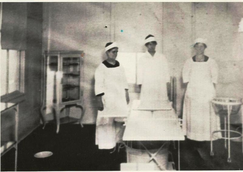 File:YMCA, nurses at YMCA Emergency Hospital.jpg