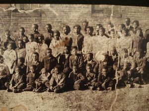 Segregated school on Wenner's Hill. Grades 1-7 Circa 1920.jpg