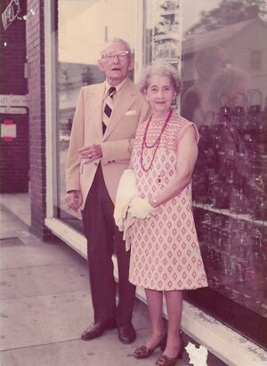 Edgar Bessie Shelton - 1970s Courtesy of Robert Day.jpg