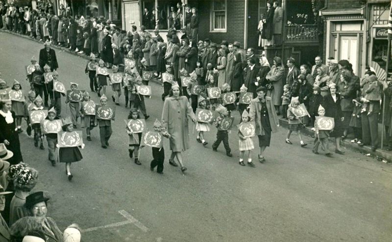 File:Events - Veterans' Day Parade in 1945.jpg