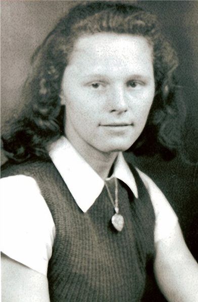 File:Jane Grams Campbell, age 16. Photo taken in 1939.jpg