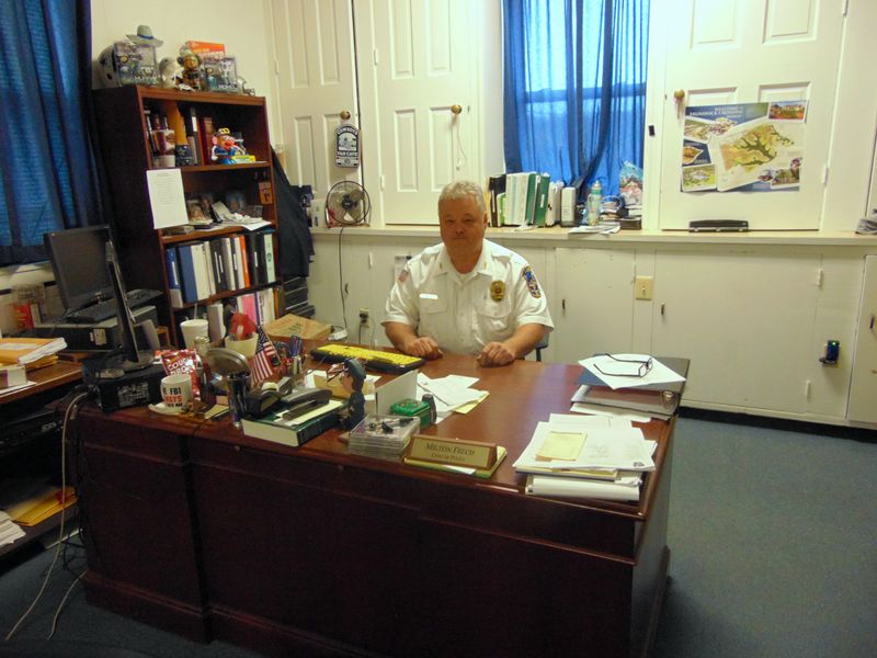 File:Brunswick Police Department, 20 East A Street, November 7, 2017. Photos by Jerry Knight (4).JPG