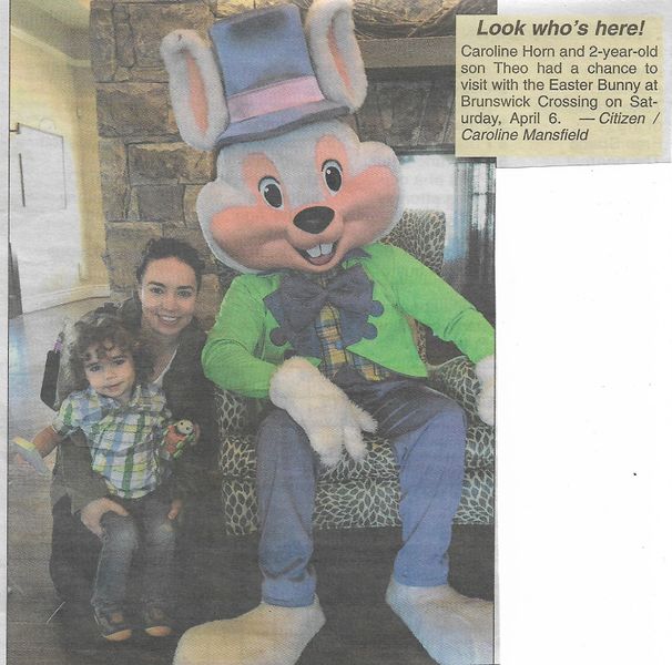 File:Caroline and Theo Horn with The Easter Bunny from The Brunswick Citizen, Vol 46, No 14, April 11, 2019.jpg