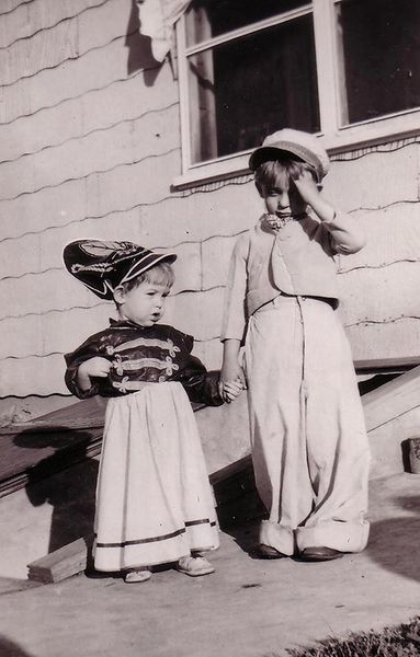 File:Kris & Kim Myers dressed for Halloween Circa 1950s.jpg