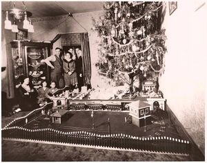 Danner family Christmas photo in Brunswick from long ago..jpg