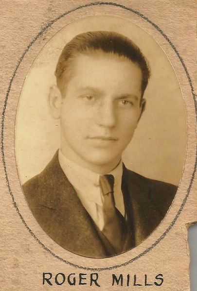 File:Class 0f 1934, Roger Mills.jpg
