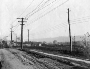 Knoxville Road near west boundary of Brunswick.jpg