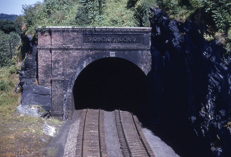 File:Point of Rocks Tunnel.JPG