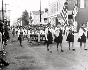 Veterans Day Parade 1962 - Scouts and Brownies.jpg
