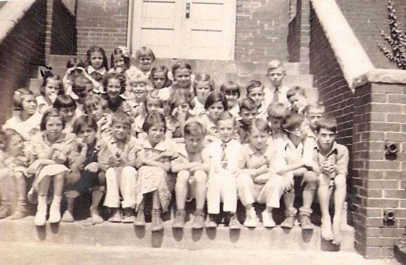 File:Third grade class at East Brunswick Elementary School, circa 1937.jpg