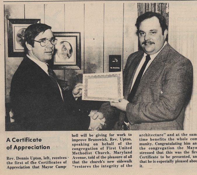 File:Mayor Rick Campbell give Certificate to Rev Dennis Upton from The Brunswick Citizen, Vol 12, No 8, February 21, 1985.jpg