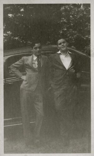 Bob Grams and Bill Wenner in 1944.jpg