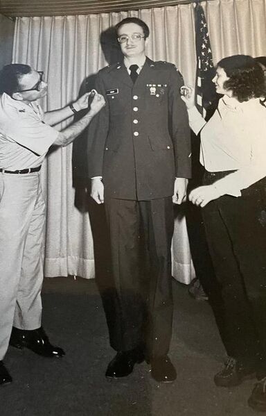 File:David House Berlin 1980 Pinning E-5.jpeg