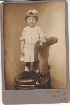 Virginia Elizabeth Frye. Daughter Connie Nicholson Silliman.jpg