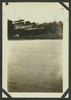 Coal tipple and round House, Gilbert Cooper photo.jpg