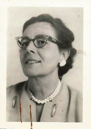 Nellie Hoar lloyd, Distinguished Citizen 1988 (1).jpg