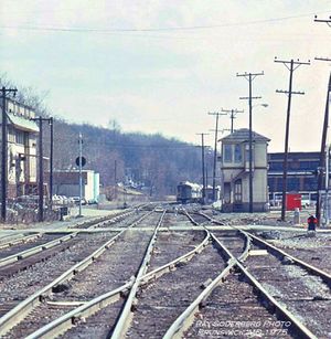 Train in the B&O yard at Brunswick in 1975.jpg