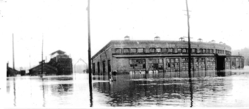 File:Flood 1936 Roundhouse.jpg