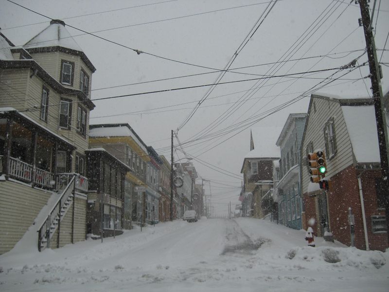 File:Potomac Street, December 2009 Snow. Photo Jerry Knight.JPG