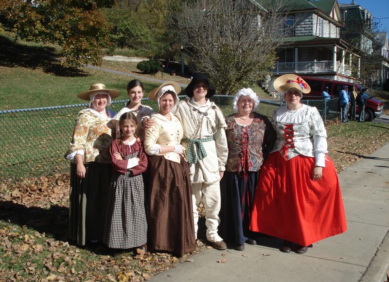 File:Veterans Day Parade 2013 - Daughters of the American Revolution.jpg