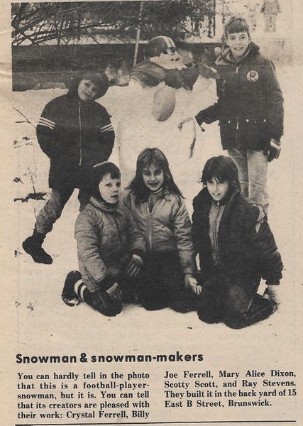 File:Crystal Ferrell, Billy Joe Ferrell, Mary Alice Dixon, Scotty Scott, Ray Stevens from The Brunswick Citizen, Vol 12, No 6, February 7, 1985.jpg