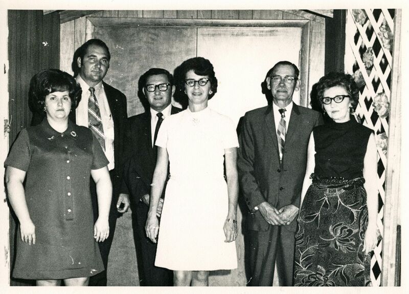 File:Smiths MBarger PBarger HWatson MJWatson.jpg