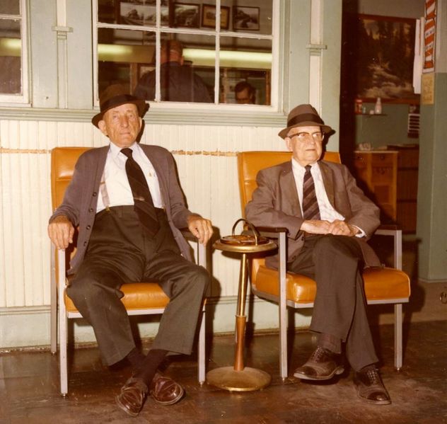 File:B&O Paymaster R.A. (Ashie) Webber on the left with Emerson Barlow at the YMCA barbershop in 1976..jpg