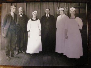 B&O Doctors & Nurses circa 1924.jpg