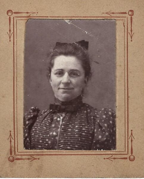 File:Olive Schoolteacher Julia Yingling.jpg