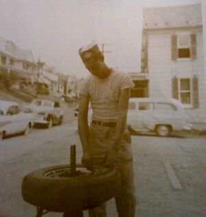 Littens' Garage, Les Stream doing an honest day's work..jpg