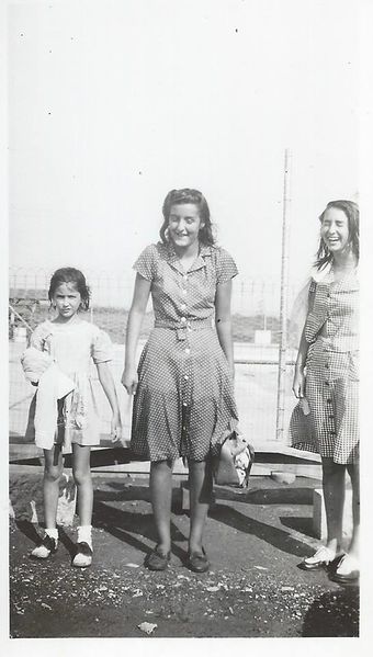 File:Ann Wenner, Ginny Van Pelt and Ann Malone.jpg