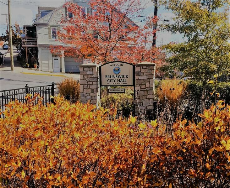 File:City Hall Sign November 10, 2020.jpg