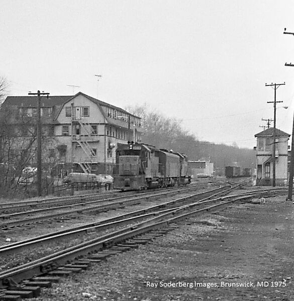 File:YMCA Engine and WB Tower 1975.JPG