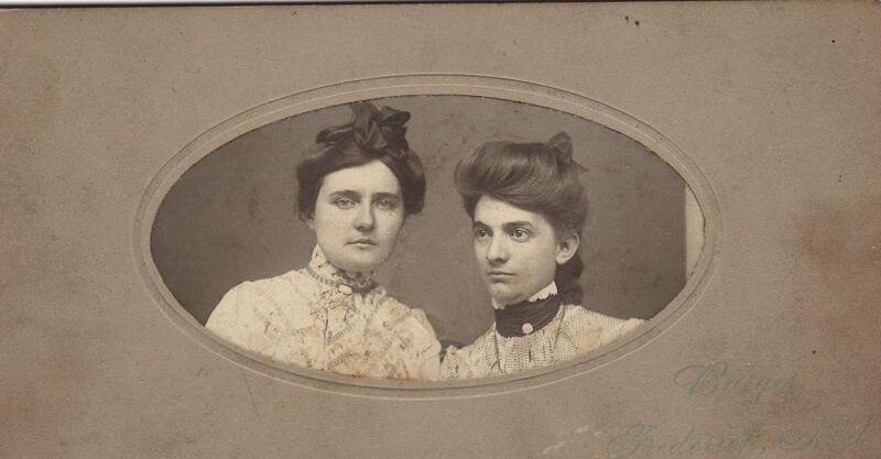 File:Boteler & Buckles.jpg