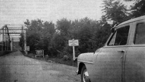 Potomac River bridge from the Virginia side.jpg