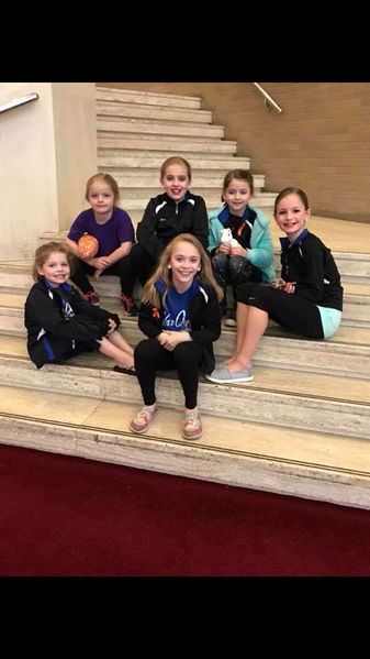 File:Megan(front left) and Jenna (in the middle back) had a great weekend at StarQuest, April 2018.jpg