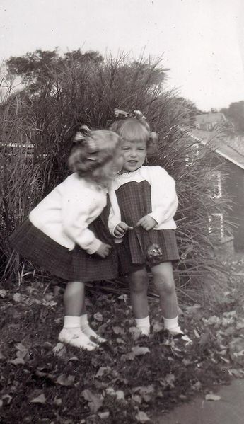 File:Kathy & Kris Myers on East A Street.jpg