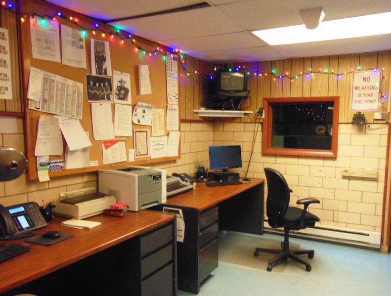 File:Brunswick Police Department, 20 East A Street, November 7, 2017. Photos by Jerry Knight (16).JPG