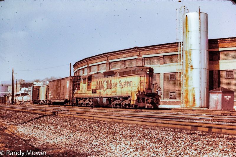 File:Roundhouse in Brunswick Maryland. Photo from Jim Castle.jpg