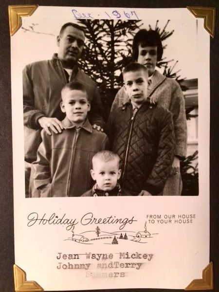 File:Holiday Greetings from the Summers family, 1967.jpg