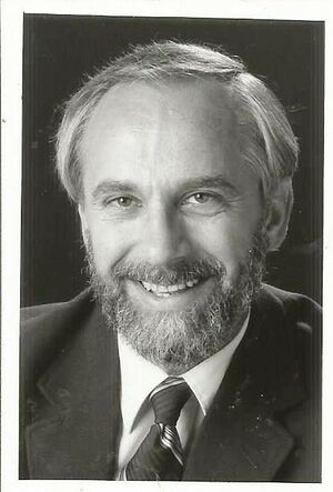 Dr Kenneth L, Jones (1937) Distinguished Citizen 1983.jpg