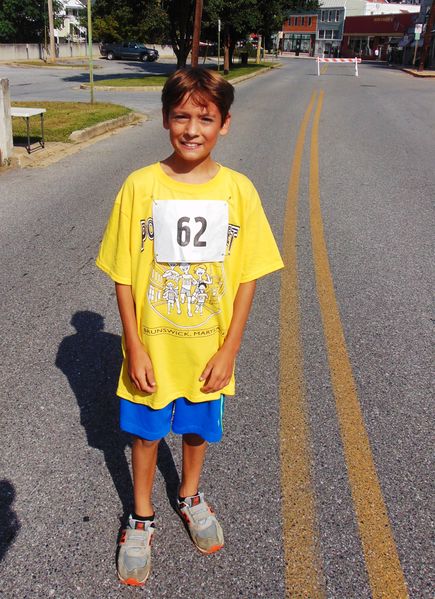 File:Main Street Potomac Street Mile 2018, Simon McGilvary is the winner in the elementary school run..JPG