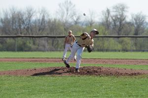 Baseball 2018, Kyle Cruz pitching.jpg