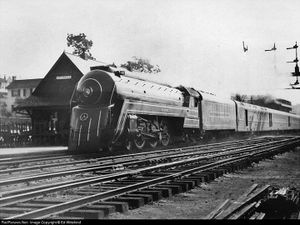 Train readying departure from the Brunswick Westbound Station.jpg