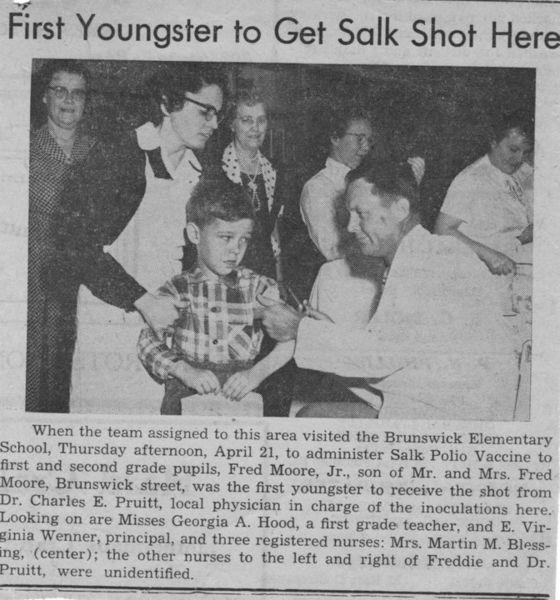 File:Freddie Moore receiving the first Polio Vaccine.jpg