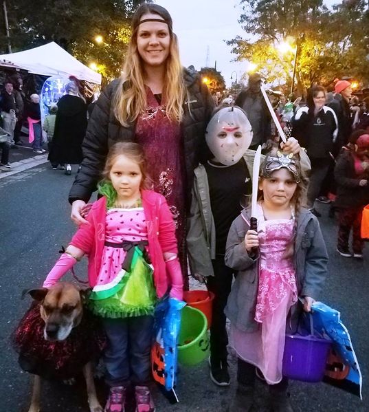 File:Trunk or Treat 2018, Kari McDaniel with Tracy (Jason), Farrin (Evin Princess), and Eden Fuller (Watermelon Fairy) with Lola at the Halloween Event, October 27, 2018 .jpg