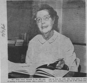 Nellie Hoar lloyd, Distinguished Citizen 1988 (5).jpg