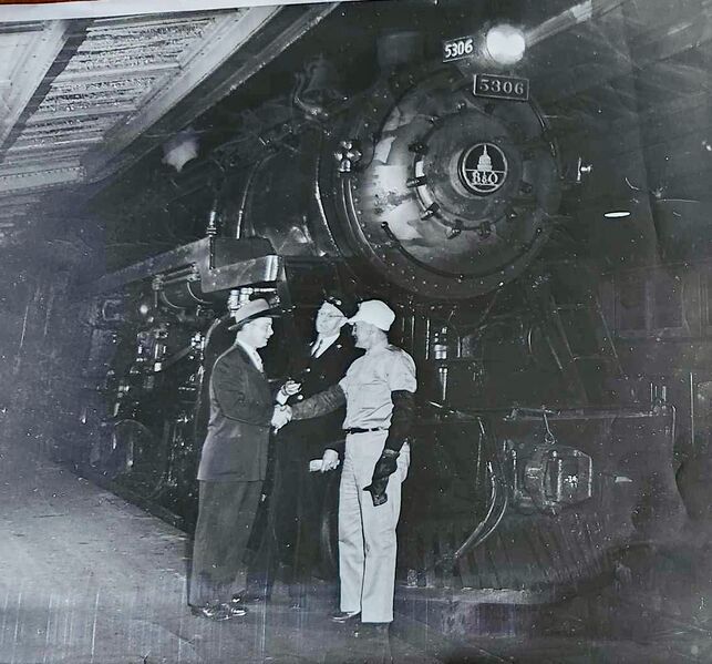 File:Last Steam Engine into Washington DC.jpeg
