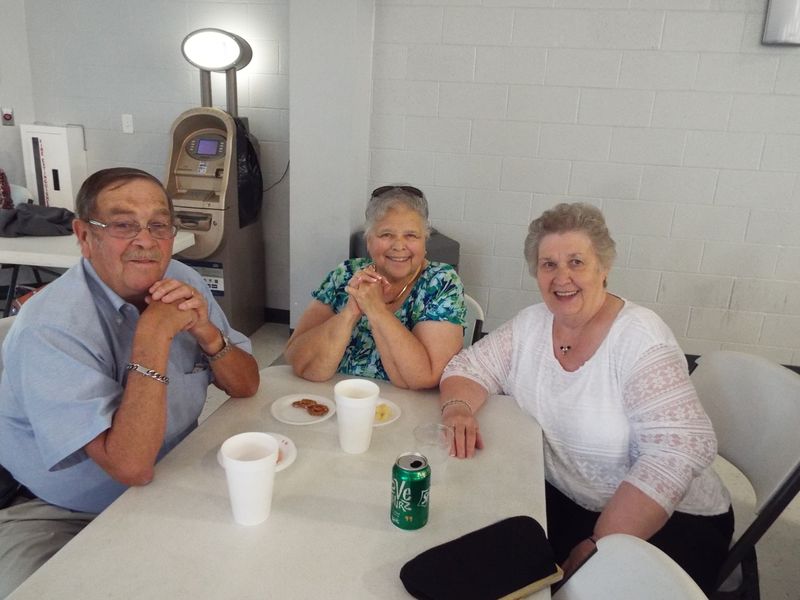 File:Class of 1950 to 1959, (L to R) Jame Putman, Beth Bean, Shirley Shores at Brunswick Fire Hall, September 10, 2016.JPG